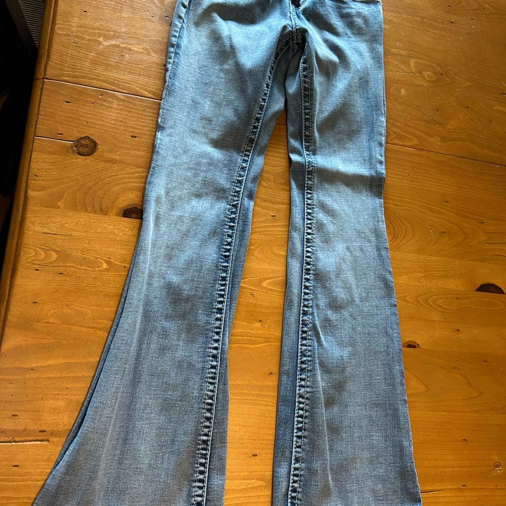 Blue Boot Cut Jeans with Classic Flare